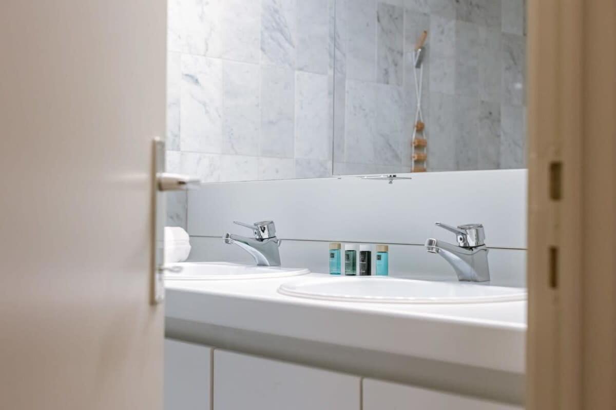 Huswell - Authentic Apartment With Terraces And Parking นอคเคอ-เฮสท์ ภายนอก รูปภาพ