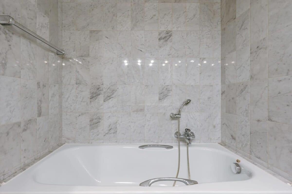 Huswell - Authentic Apartment With Terraces And Parking นอคเคอ-เฮสท์ ภายนอก รูปภาพ